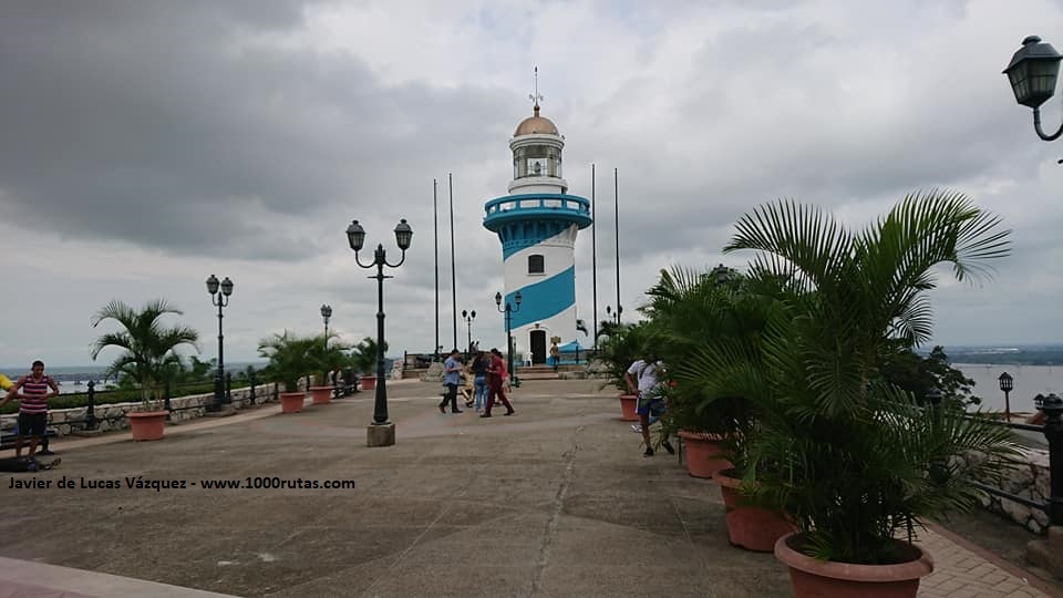 Faro de Las Peñas en el Cerro de Santa Ana de Guayaquil.