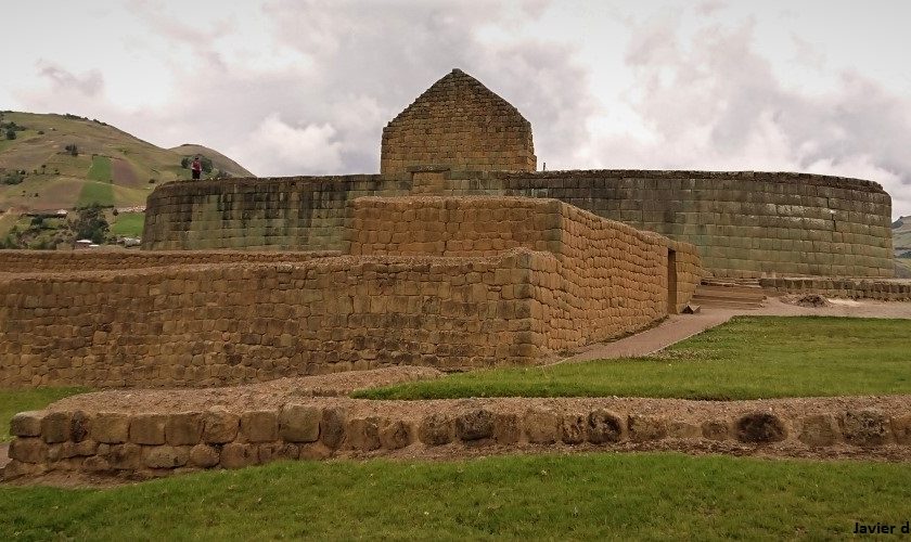 Incapirca, ruinas del asentamiento cañiri-inca