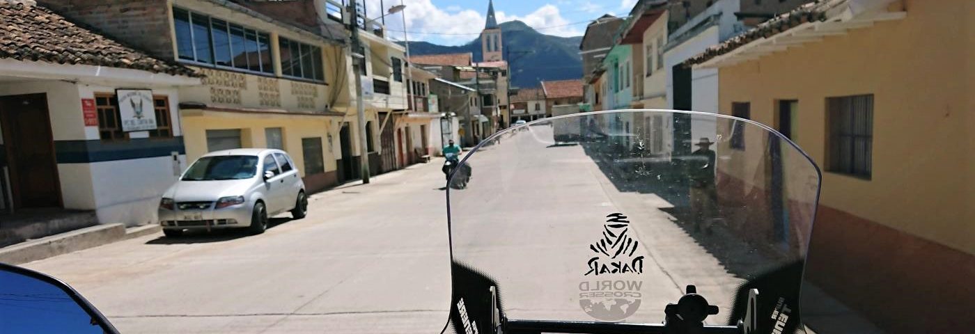 Calles coloniales en Oña, surerste árido de EcuadorCalles coloniales en Oña, surerste árido de Ecuador
