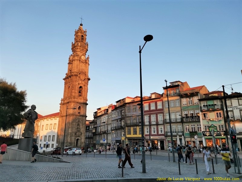 Torre de la Iglesia Dos Clérigos en Oporto