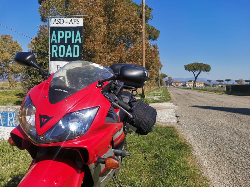 Vía Appia camino de Nápoles