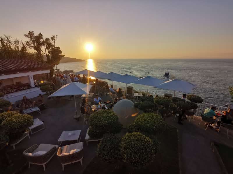 Puesta de sol en la costa de Sorrento