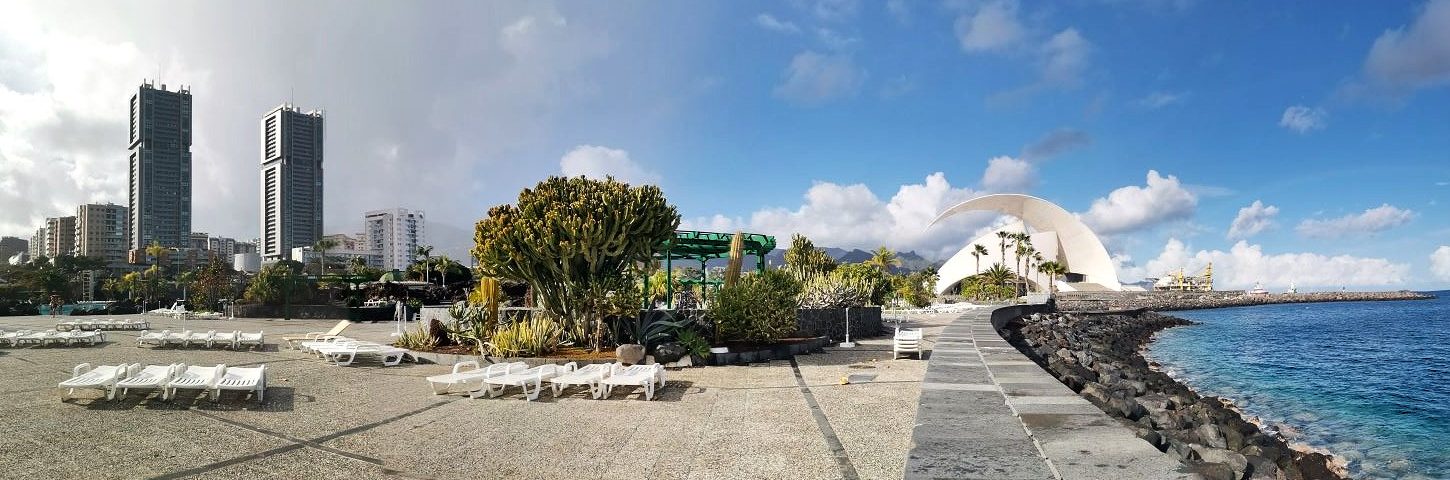 Parque marítimo de Cesar Manrique y Auditorio