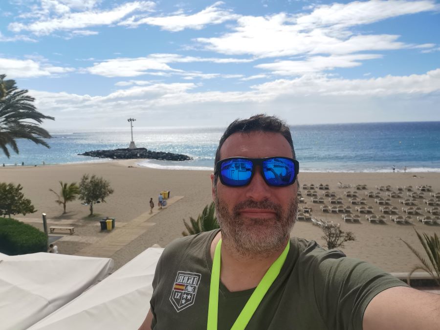 Al sur de Tenerife, en la zona de restaurante de la Playa de Los Cristianos.