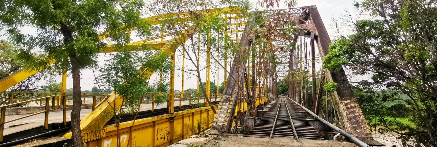 Puentes sobre el Río Saldaña, Tolima, Colombia.
