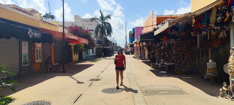 Caminando por San Miguel de Cozumel