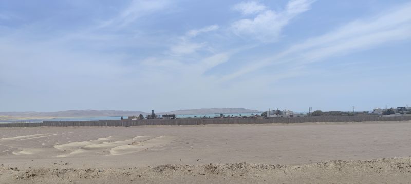 De camino al acceso a la Península de Paracas