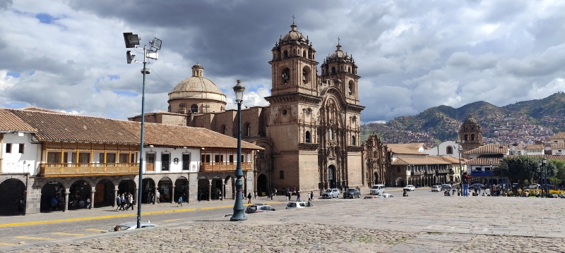 Templo de La Compañía de Jesús, en la Plaza de Armas de Cuzco