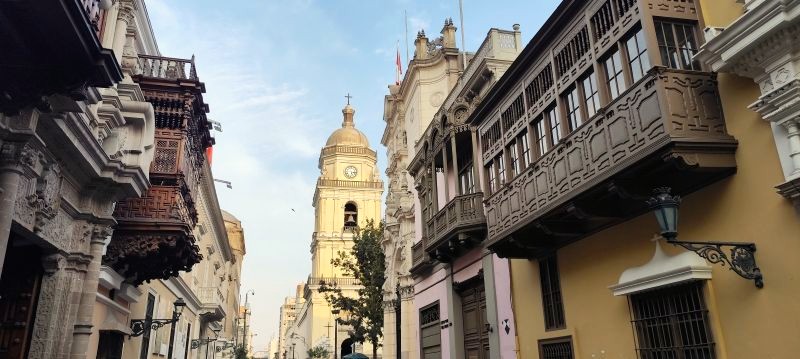 Balcones de gran belleza en el centro histórico de Lima