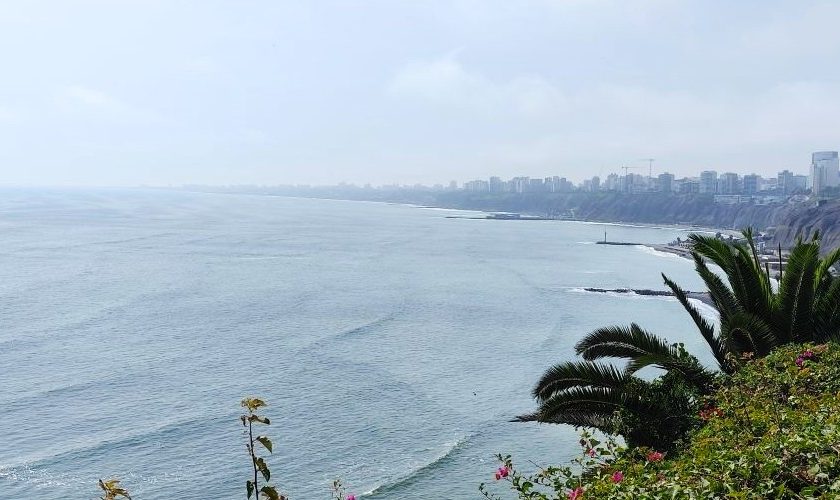 Miraflores y la Costa Verde de Lima, Perú.